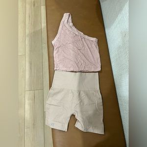 Set Active Pink Athletic top and shorts